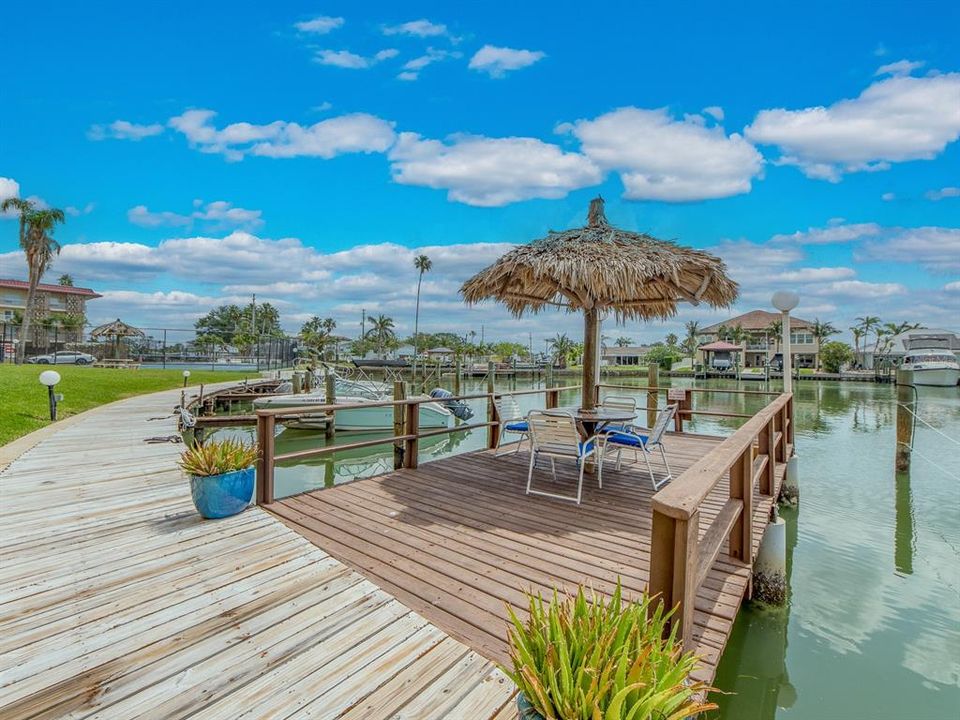 待售: $475,000 (2 贝兹, 2 浴室, 966 平方英尺)