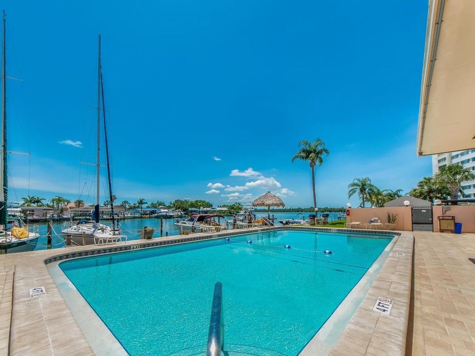 待售: $475,000 (2 贝兹, 2 浴室, 966 平方英尺)