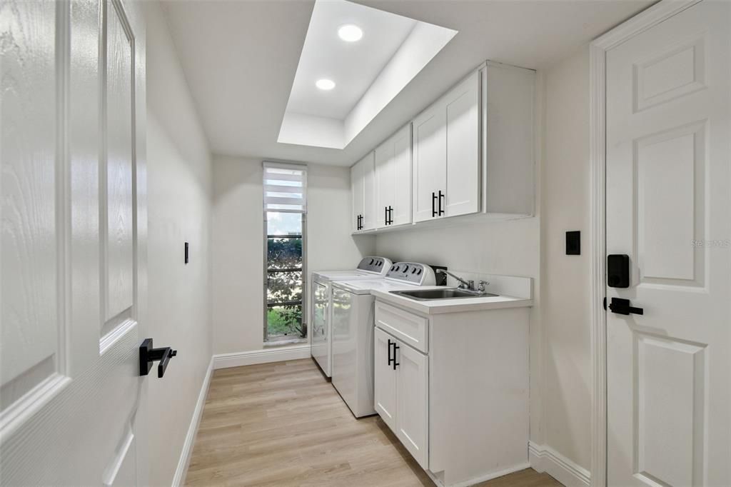 В аренду: $3,500 (4 спален, 2 ванн, 2193 Квадратных фут)