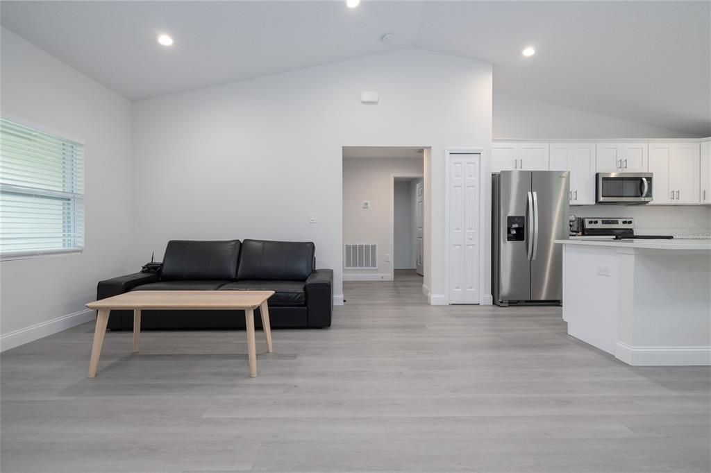 For Sale: $330,000 (3 beds, 2 baths, 1354 Square Feet)