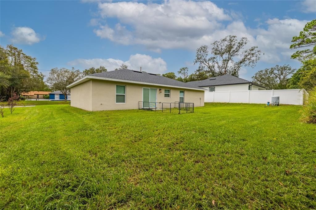 For Sale: $330,000 (3 beds, 2 baths, 1354 Square Feet)