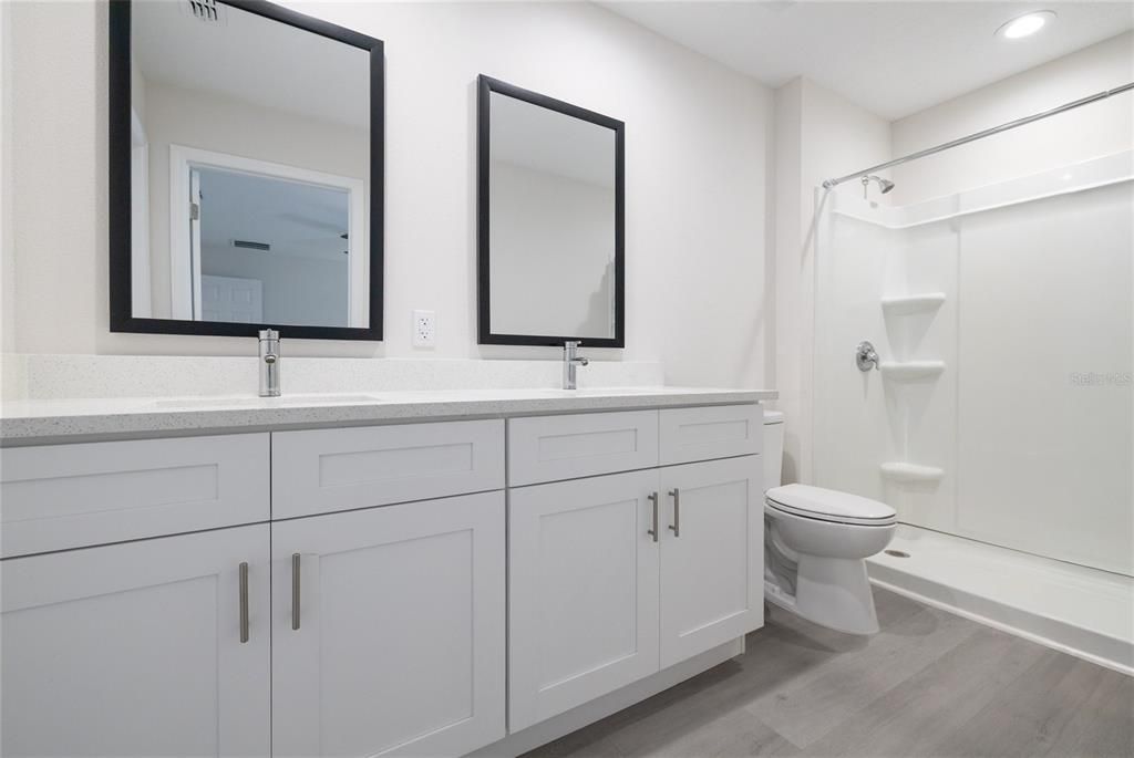 For Sale: $330,000 (3 beds, 2 baths, 1354 Square Feet)