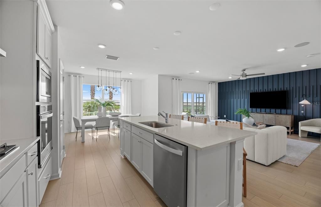 Active With Contract: $393,290 (5 beds, 3 baths, 2615 Square Feet)