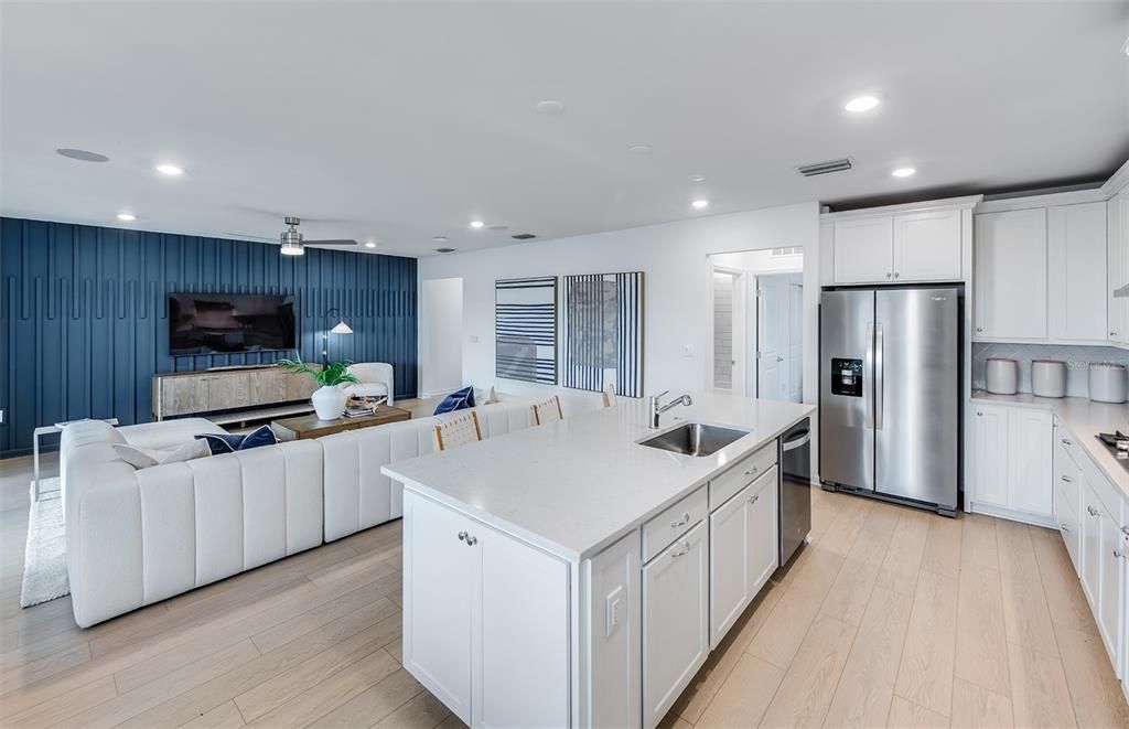 Active With Contract: $393,290 (5 beds, 3 baths, 2615 Square Feet)