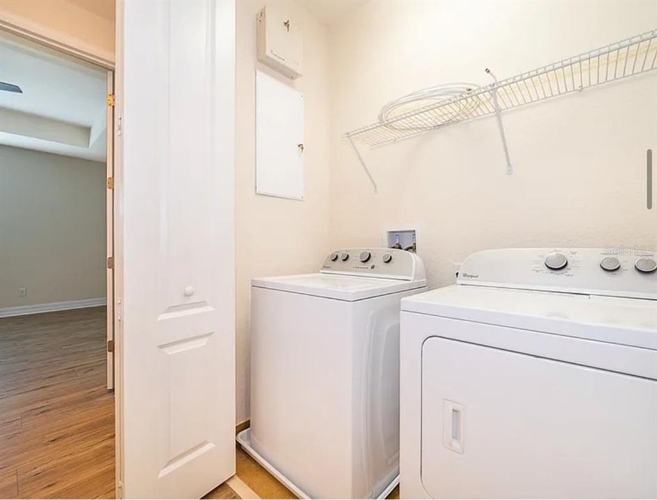 待售: $399,000 (3 贝兹, 2 浴室, 1725 平方英尺)