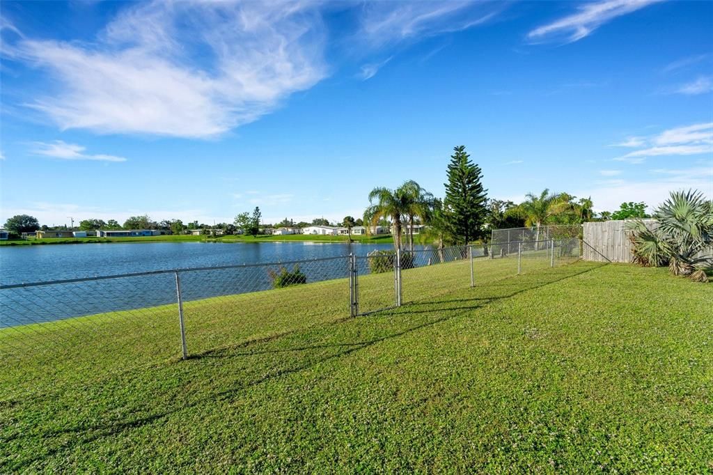 На продажу: $239,000 (3 спален, 2 ванн, 1400 Квадратных фут)