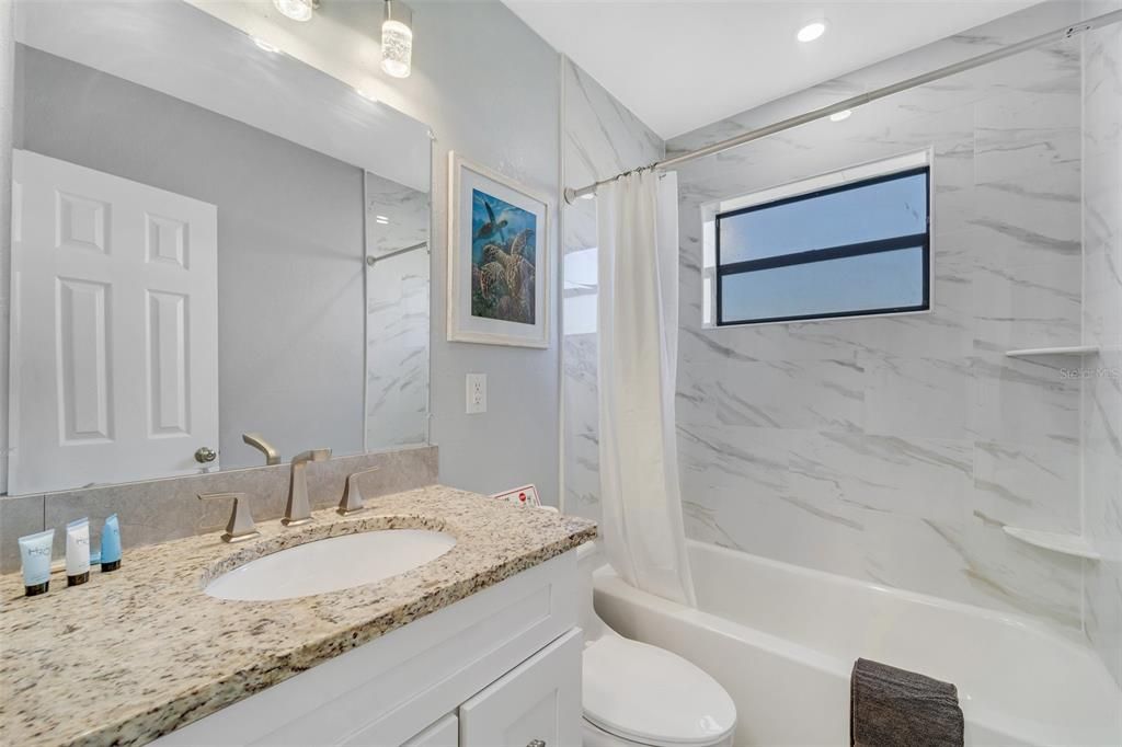 На продажу: $239,000 (3 спален, 2 ванн, 1400 Квадратных фут)