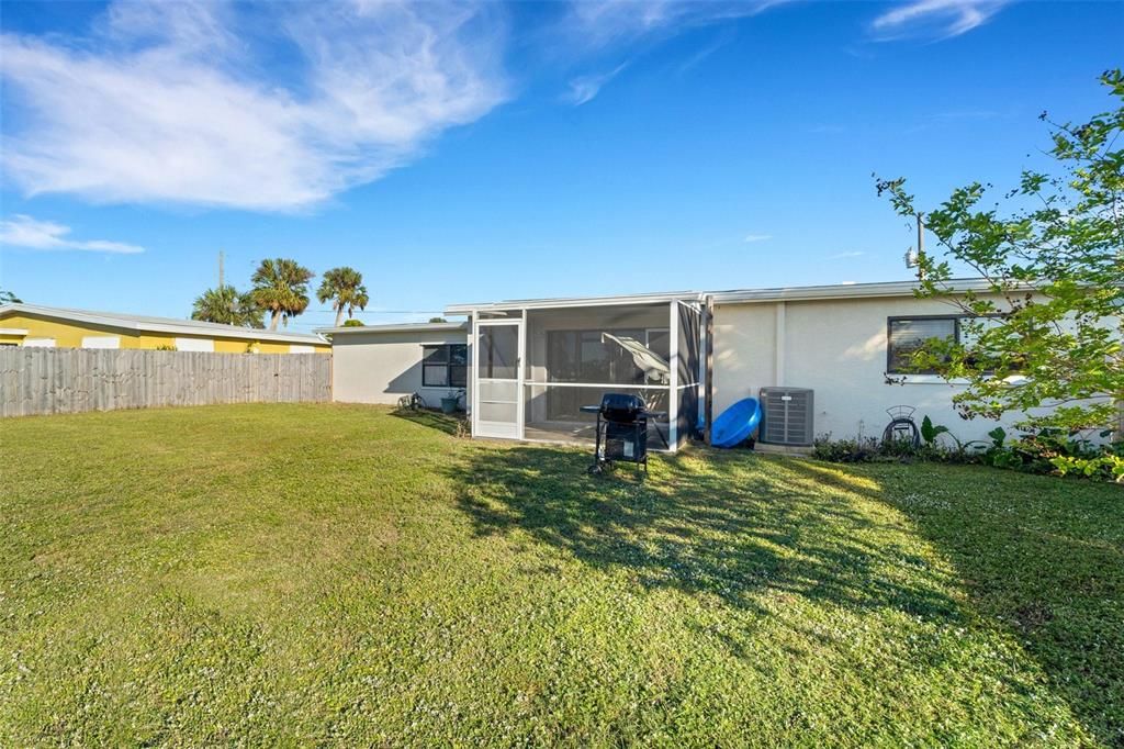 На продажу: $239,000 (3 спален, 2 ванн, 1400 Квадратных фут)