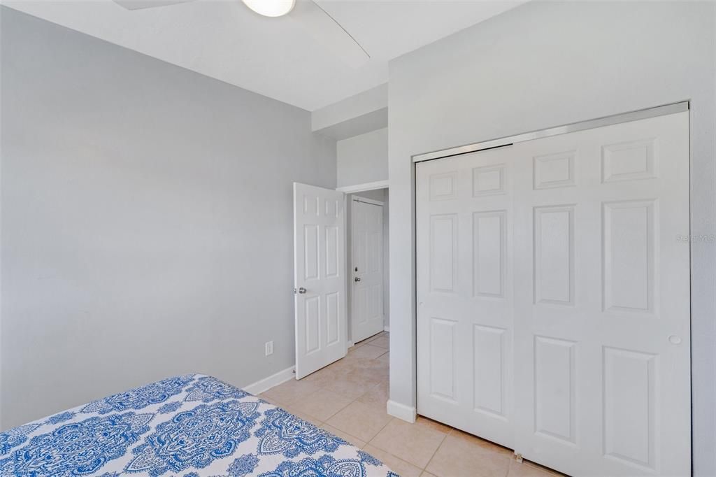 На продажу: $239,000 (3 спален, 2 ванн, 1400 Квадратных фут)