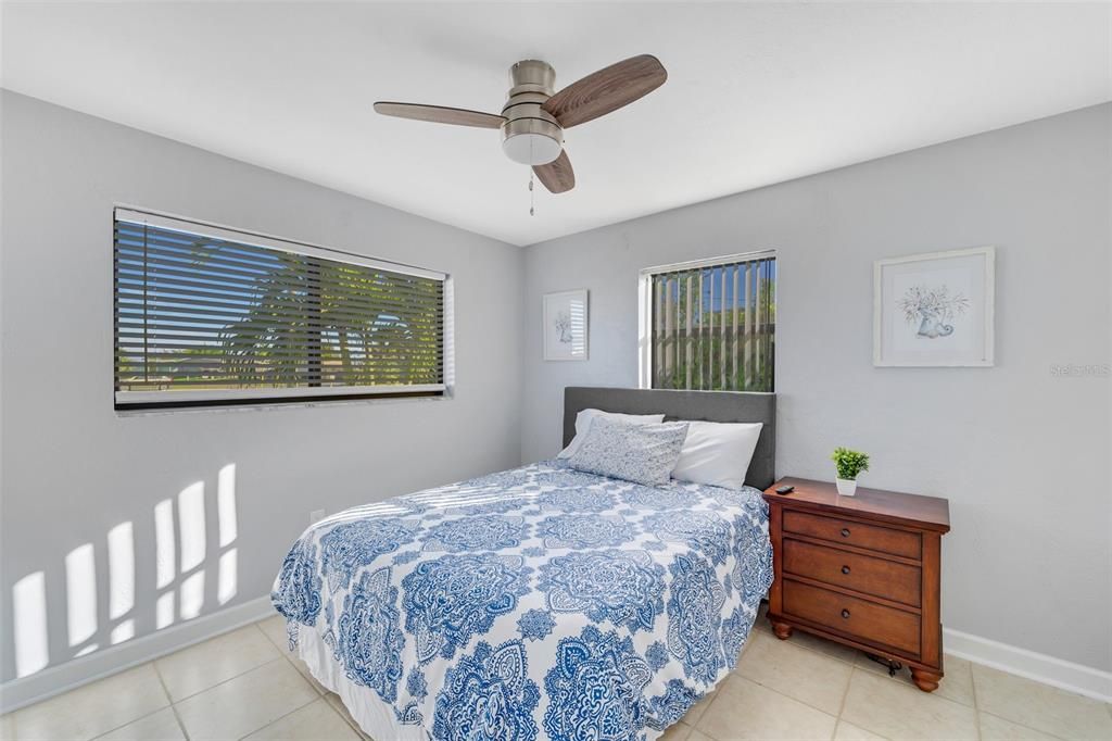 На продажу: $239,000 (3 спален, 2 ванн, 1400 Квадратных фут)