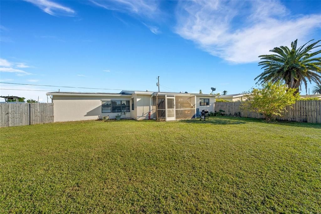 На продажу: $239,000 (3 спален, 2 ванн, 1400 Квадратных фут)