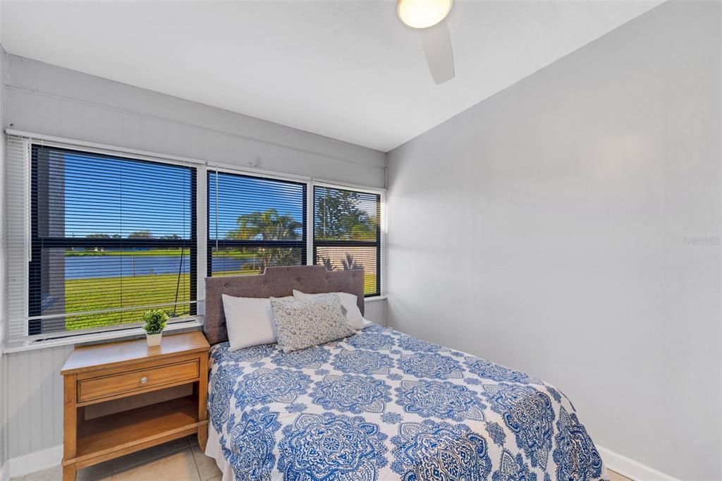 На продажу: $239,000 (3 спален, 2 ванн, 1400 Квадратных фут)