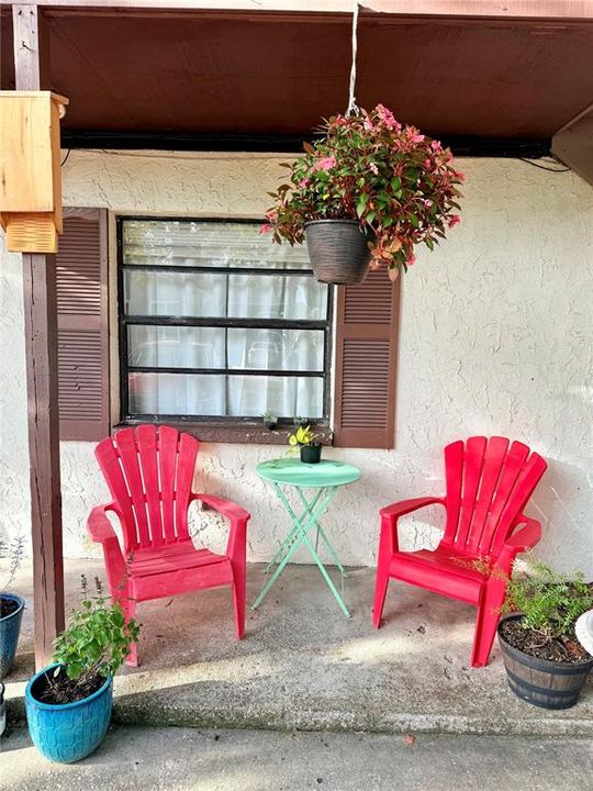 For Rent: $3,200 (4 beds, 2 baths, 2016 Square Feet)