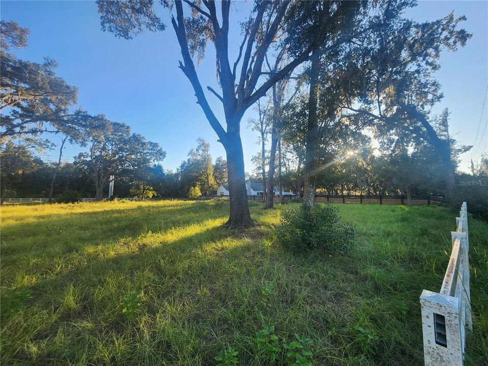 En Venta: $289,000 (1.30 acres)