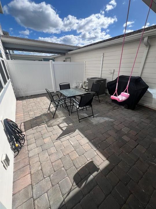 出租: $2,900 (4 贝兹, 3 浴室, 1861 平方英尺)