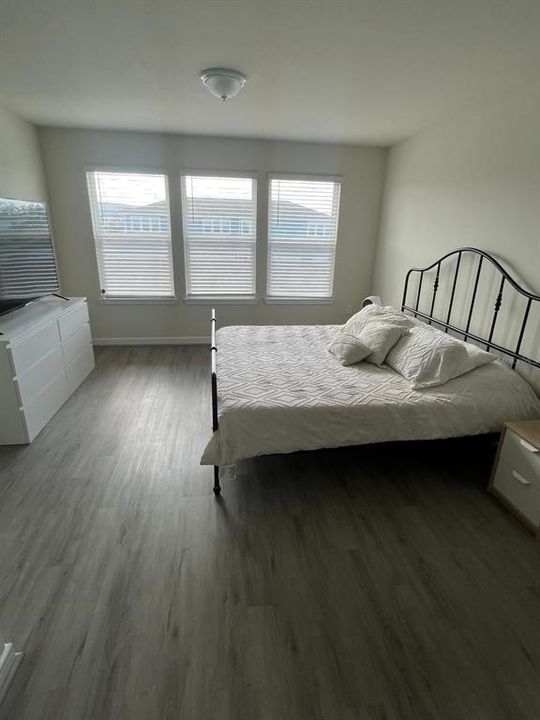 出租: $2,900 (4 贝兹, 3 浴室, 1861 平方英尺)