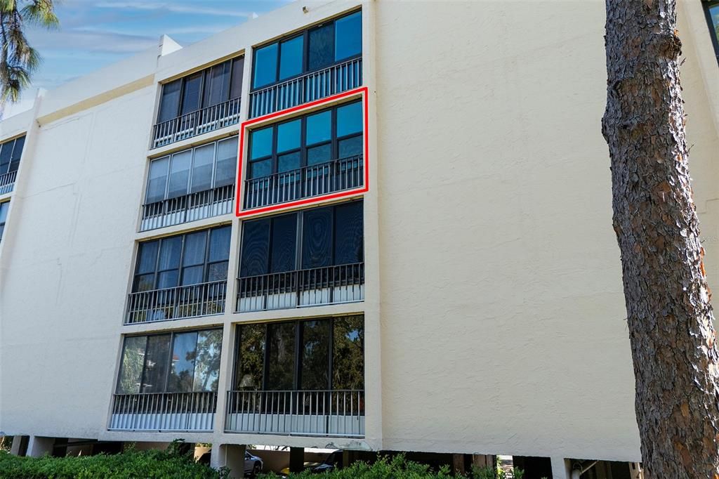 待售: $144,900 (1 贝兹, 1 浴室, 672 平方英尺)