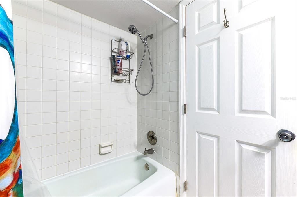 待售: $144,900 (1 贝兹, 1 浴室, 672 平方英尺)