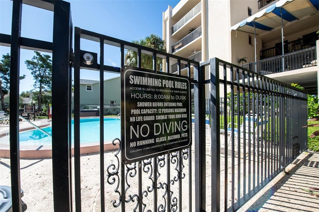 待售: $144,900 (1 贝兹, 1 浴室, 672 平方英尺)