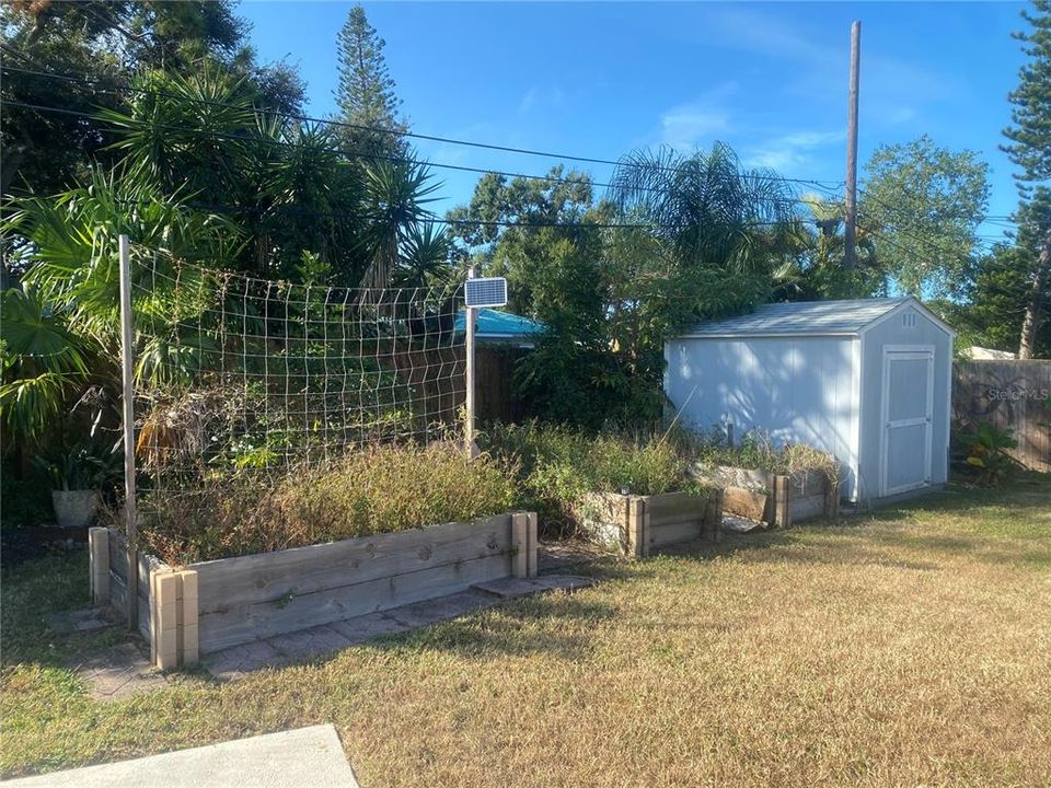 For Sale: $479,900 (3 beds, 2 baths, 1441 Square Feet)