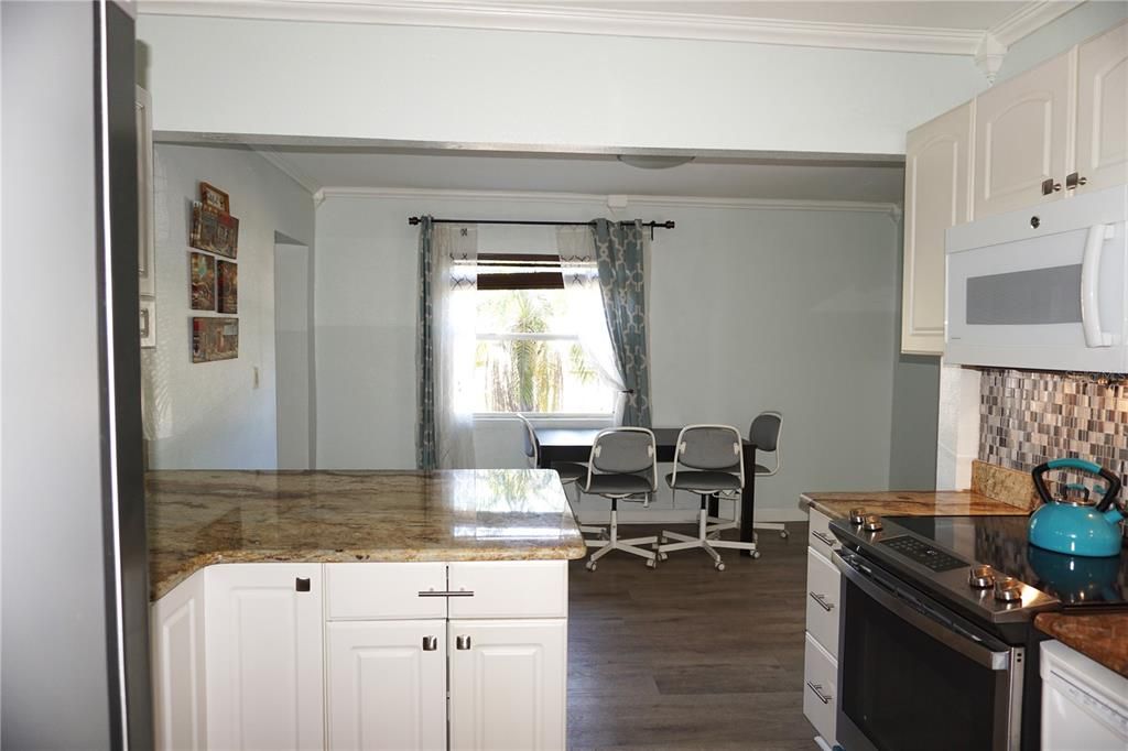 For Sale: $479,900 (3 beds, 2 baths, 1441 Square Feet)