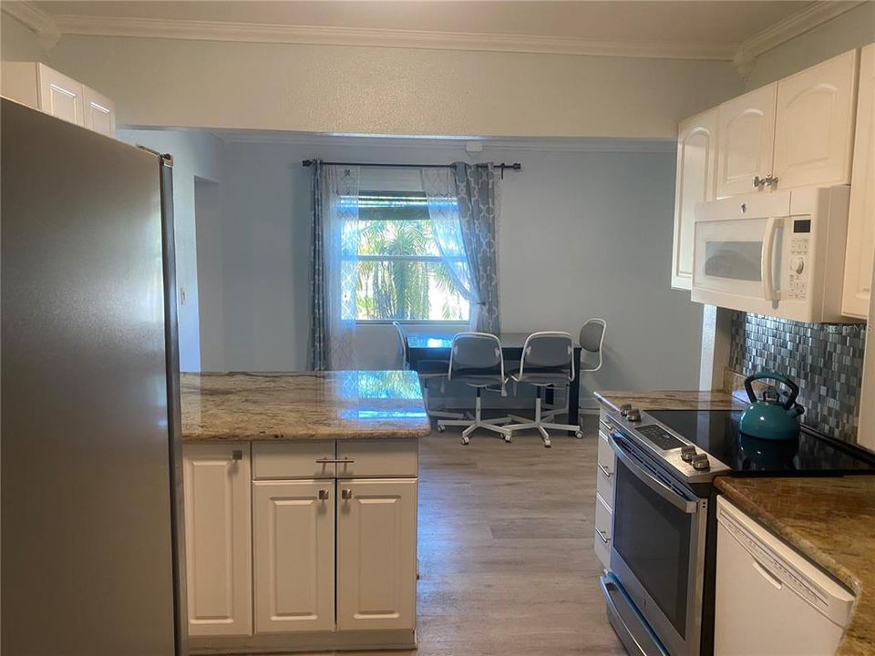 For Sale: $479,900 (3 beds, 2 baths, 1441 Square Feet)