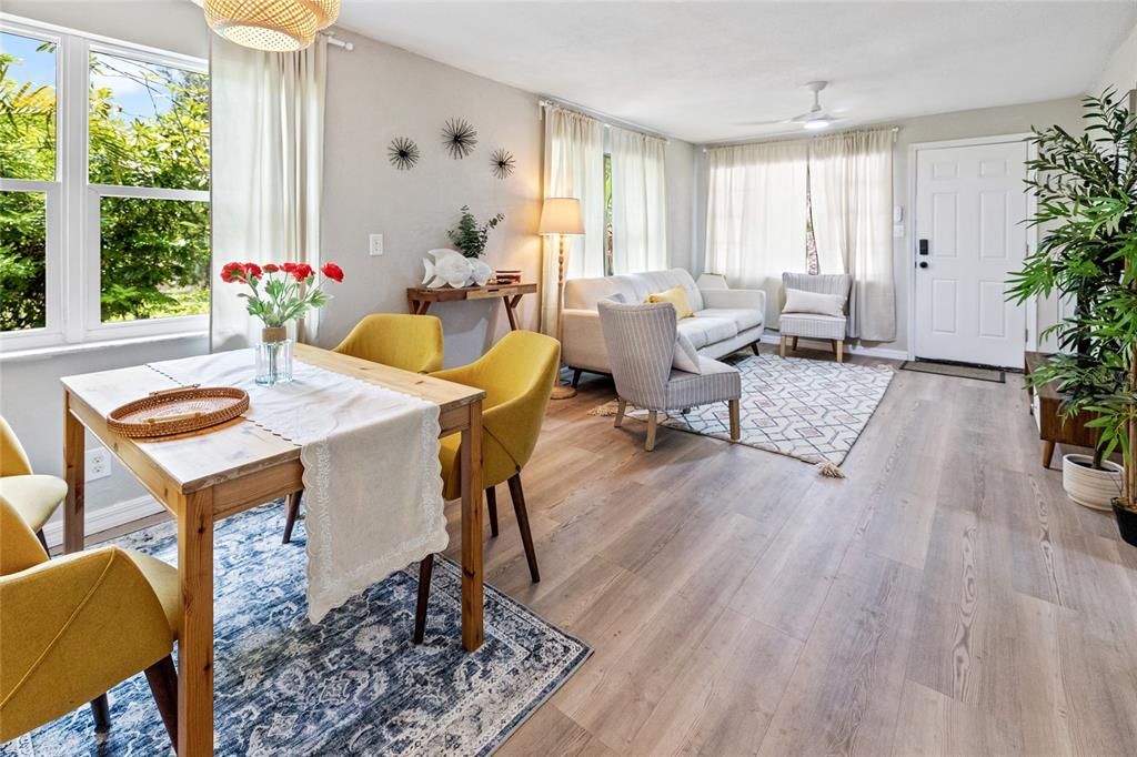 出租: $3,800 (3 贝兹, 2 浴室, 960 平方英尺)