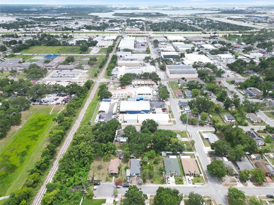 出租: $3,800 (3 贝兹, 2 浴室, 960 平方英尺)