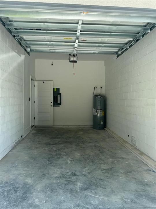 For Rent: $1,750 (3 beds, 2 baths, 1350 Square Feet)