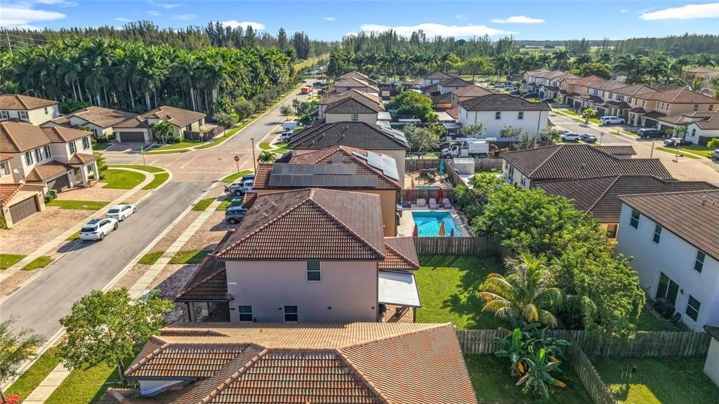 For Sale: $625,000 (5 beds, 3 baths, 2380 Square Feet)