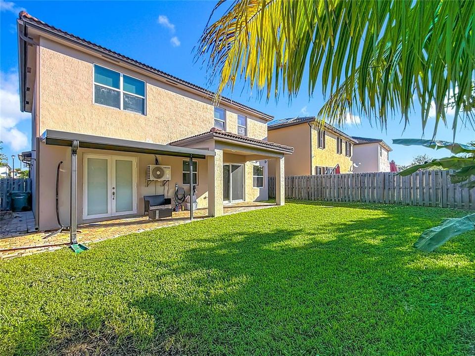 For Sale: $625,000 (5 beds, 3 baths, 2380 Square Feet)