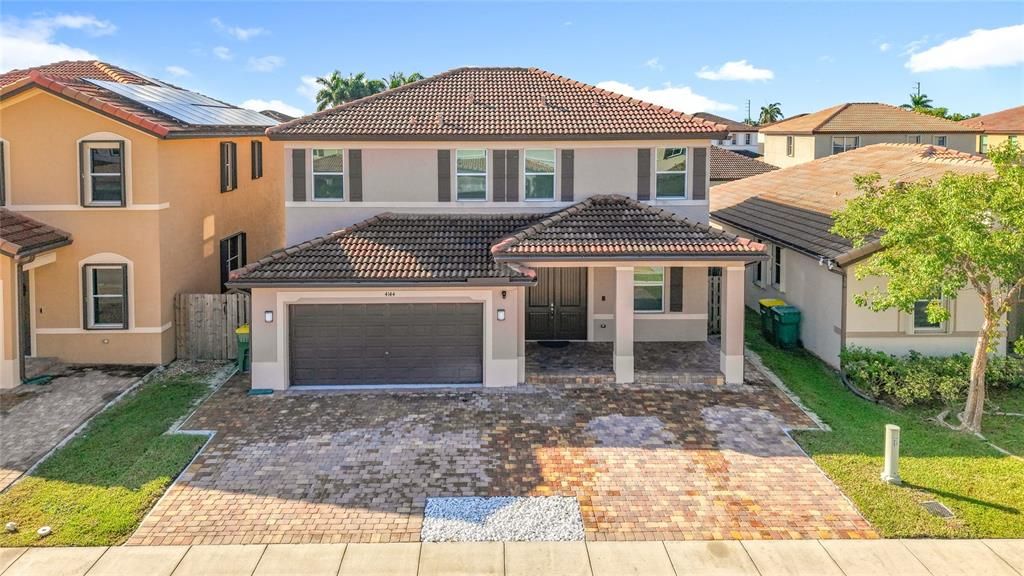 For Sale: $625,000 (5 beds, 3 baths, 2380 Square Feet)