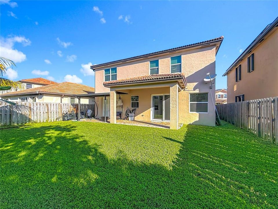 For Sale: $625,000 (5 beds, 3 baths, 2380 Square Feet)