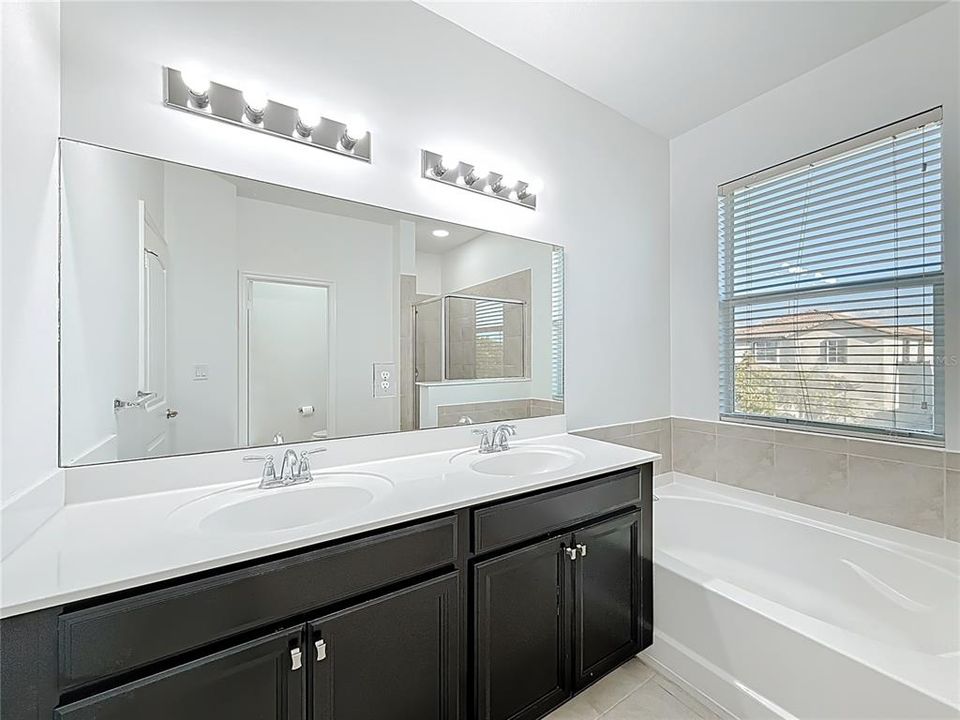 For Sale: $625,000 (5 beds, 3 baths, 2380 Square Feet)