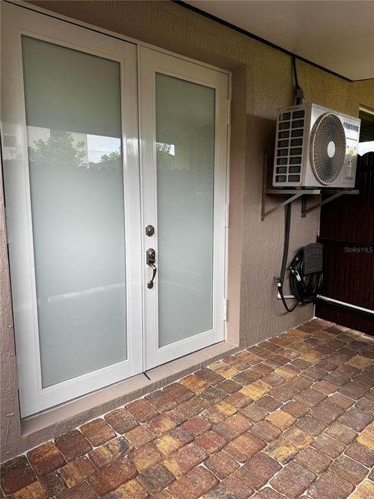 For Sale: $625,000 (5 beds, 3 baths, 2380 Square Feet)