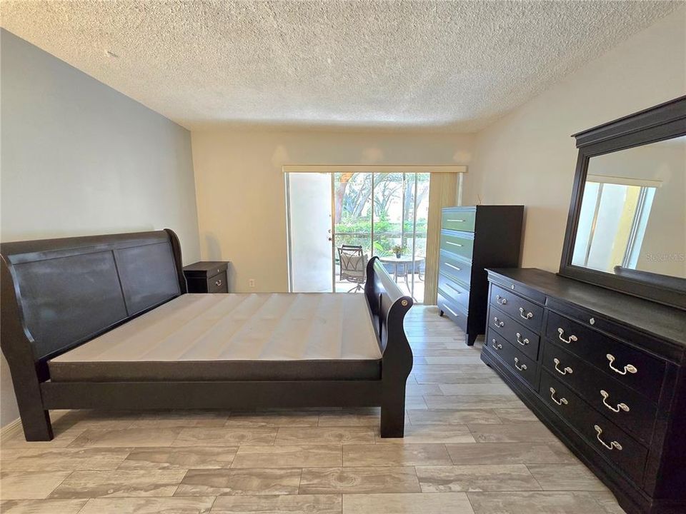 Active With Contract: $150,000 (2 beds, 2 baths, 1083 Square Feet)