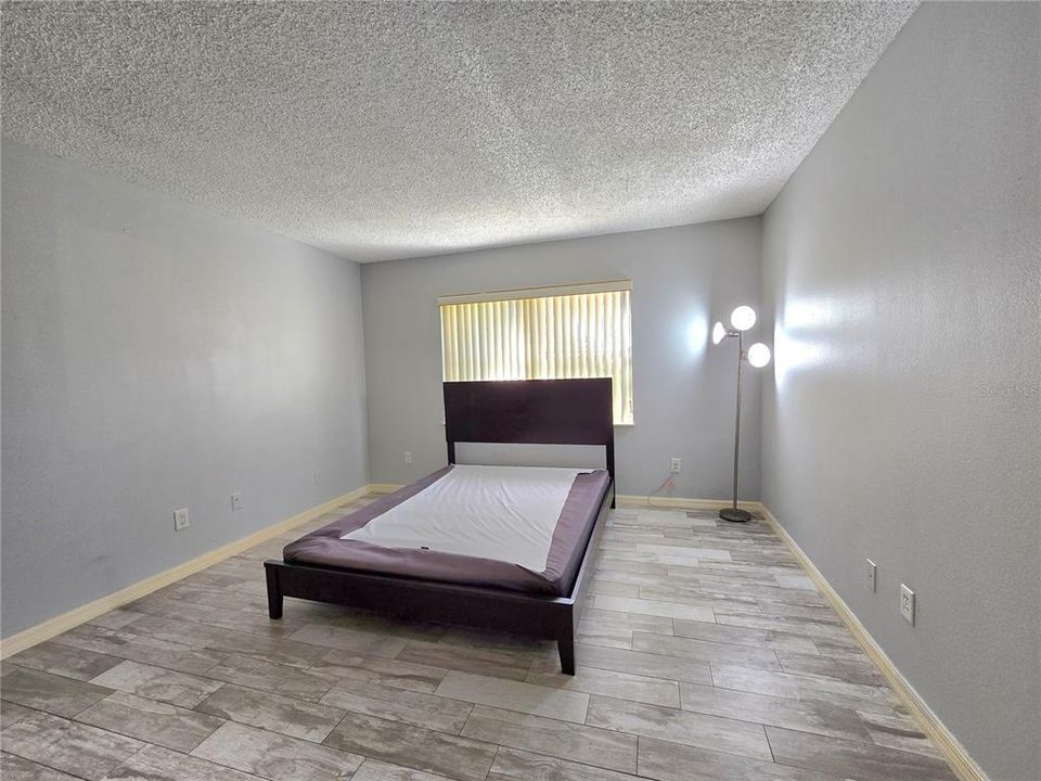 Active With Contract: $150,000 (2 beds, 2 baths, 1083 Square Feet)