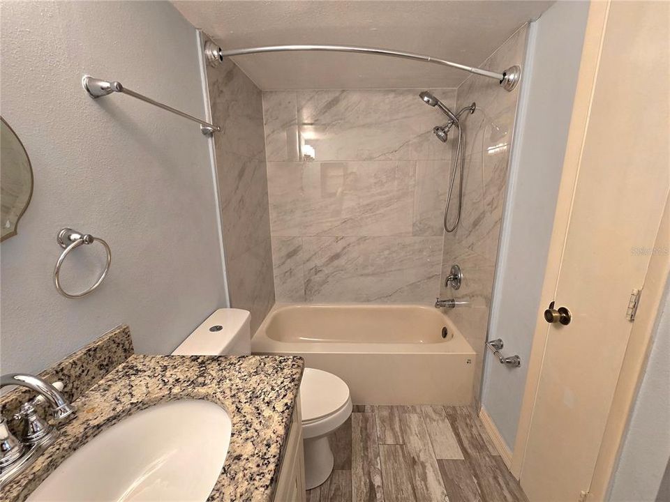 Active With Contract: $150,000 (2 beds, 2 baths, 1083 Square Feet)