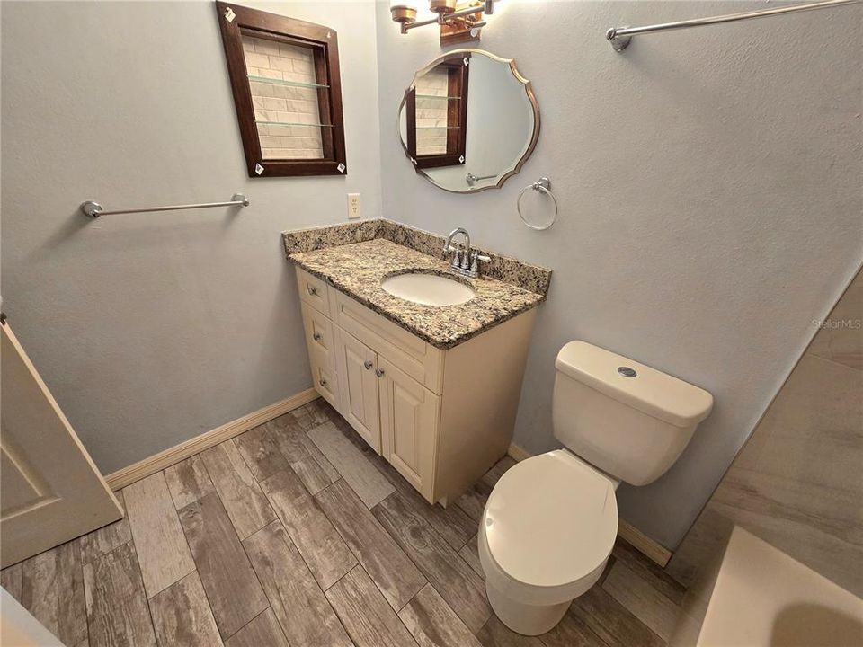 Active With Contract: $150,000 (2 beds, 2 baths, 1083 Square Feet)