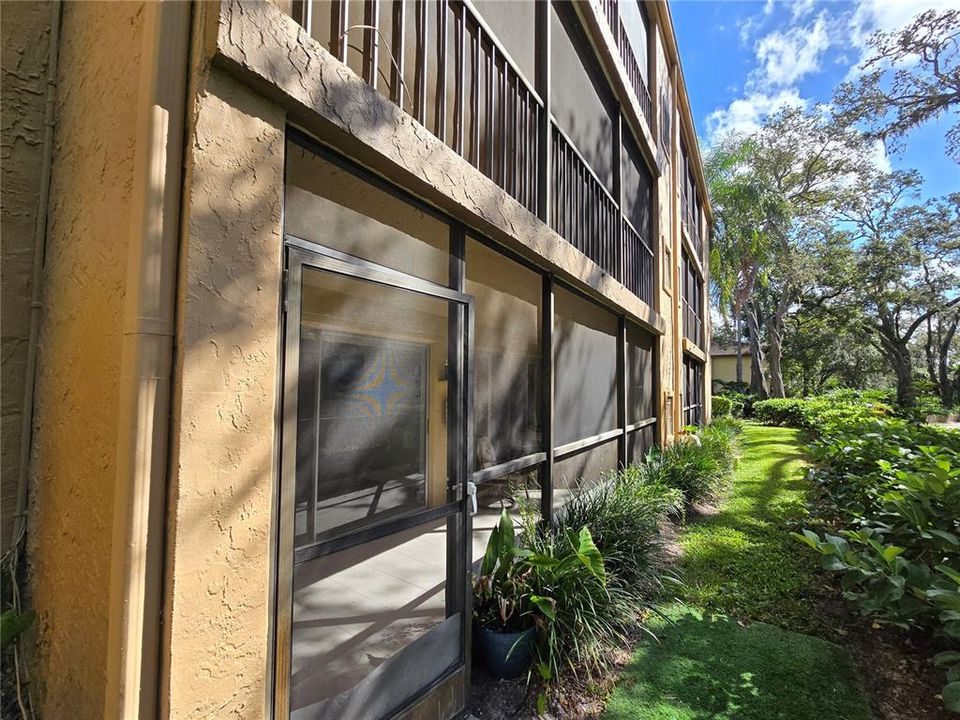 Active With Contract: $150,000 (2 beds, 2 baths, 1083 Square Feet)