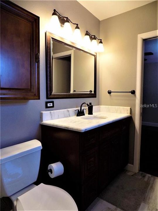 For Sale: $243,900 (2 beds, 2 baths, 1100 Square Feet)