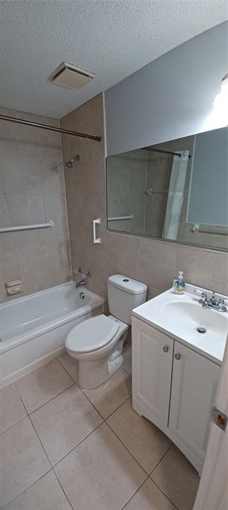 На продажу: $115,000 (2 спален, 1 ванн, 722 Квадратных фут)