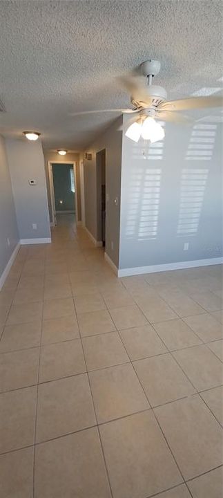 На продажу: $115,000 (2 спален, 1 ванн, 722 Квадратных фут)