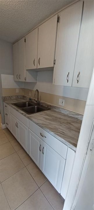 На продажу: $115,000 (2 спален, 1 ванн, 722 Квадратных фут)