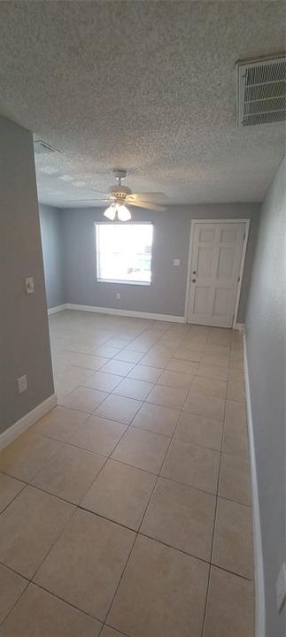 На продажу: $115,000 (2 спален, 1 ванн, 722 Квадратных фут)