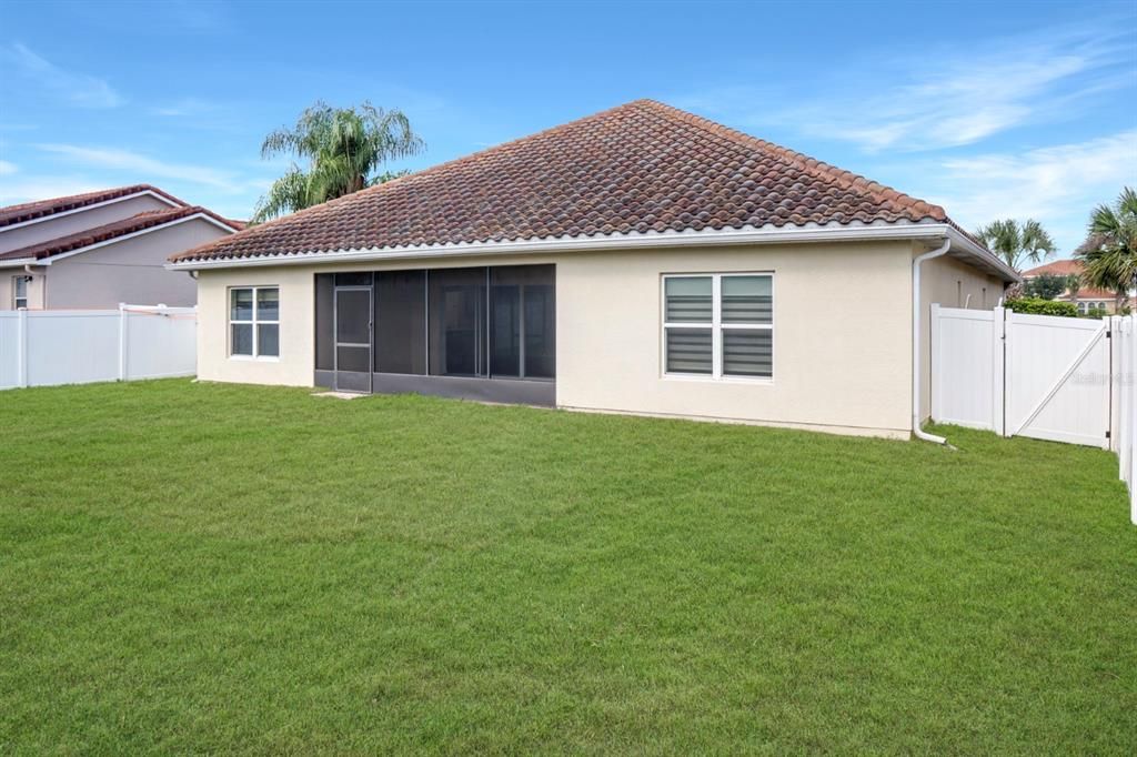 For Sale: $428,000 (4 beds, 3 baths, 2430 Square Feet)