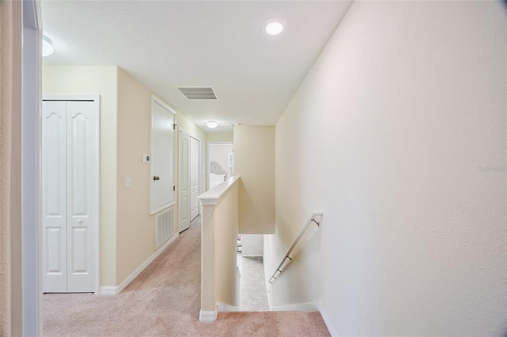 合同活跃: $245,000 (4 贝兹, 3 浴室, 1612 平方英尺)