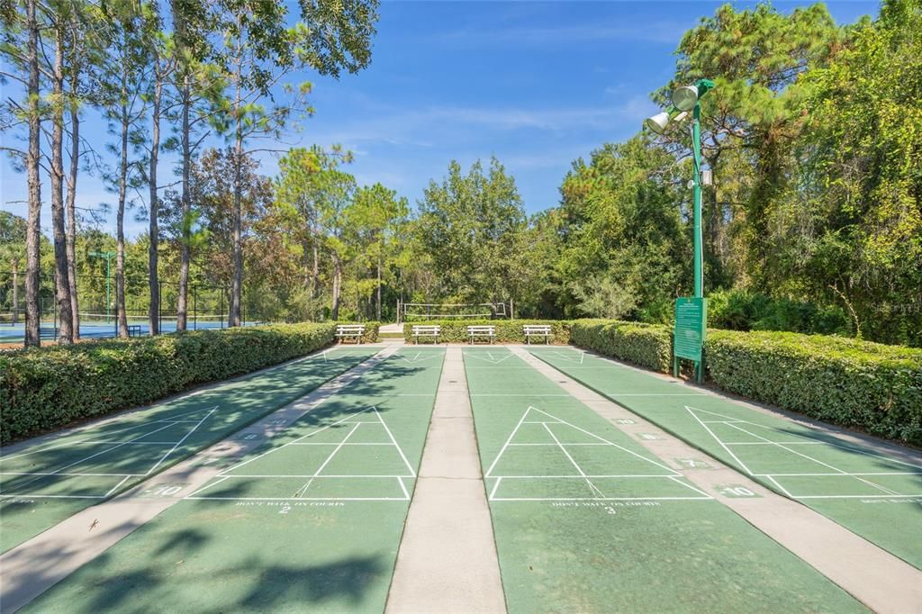 合同活跃: $245,000 (4 贝兹, 3 浴室, 1612 平方英尺)