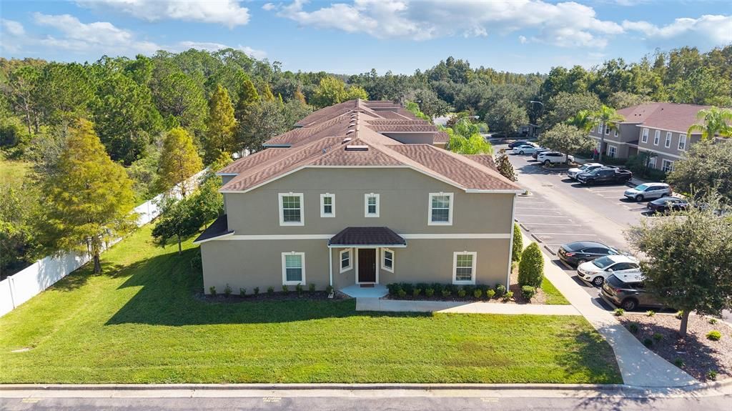 合同活跃: $245,000 (4 贝兹, 3 浴室, 1612 平方英尺)