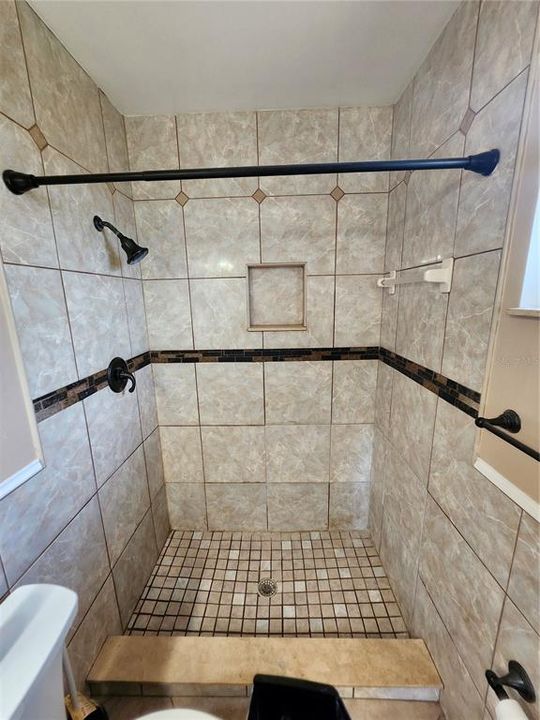 Active With Contract: $229,900 (4 beds, 2 baths, 1337 Square Feet)